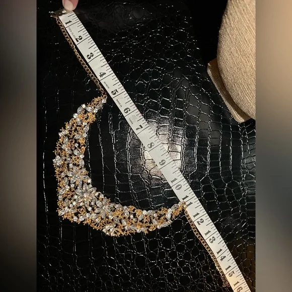 Vintage Floral Gold and Diamond Statement Necklace - Picture 8 of 9